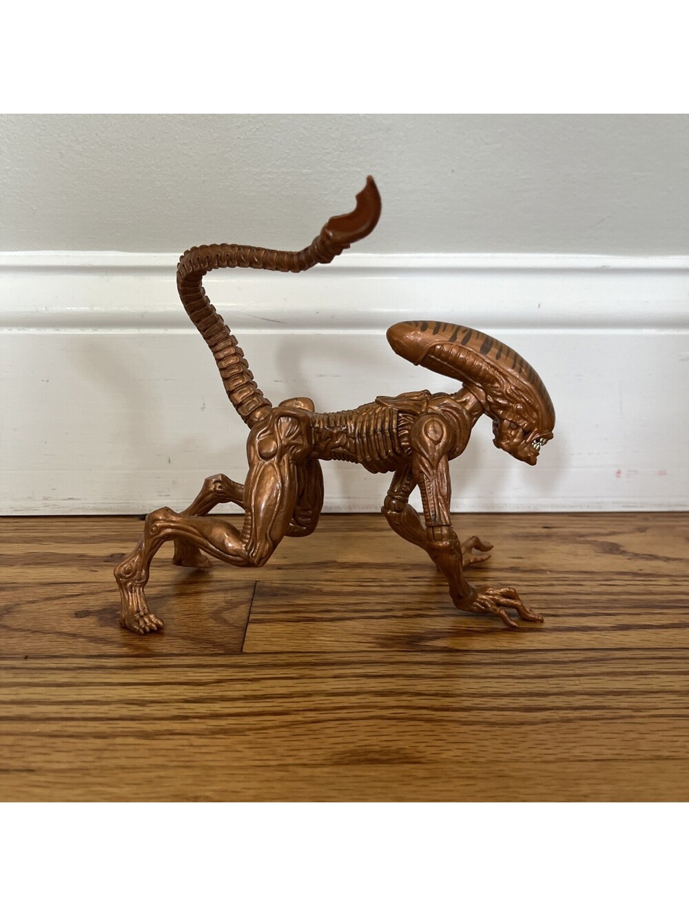 Alien Special Edition - Xenomorph Runner - Fully Poseable Loose Figure Bronze